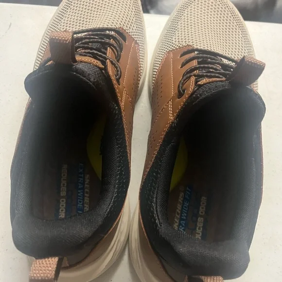 Skechers Men's Tan and Gray Sneakers